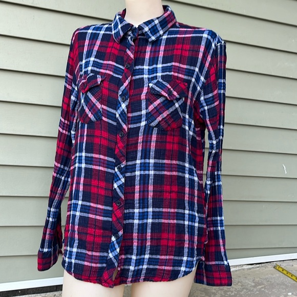 beachlunchlounge Tops - EUC plaid beach lunch lounge collection long sleeve cotton top